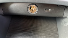 Volvo Xc40 2.0 B4P Momentum 5dr Auto [7 speed] Petrol Estate